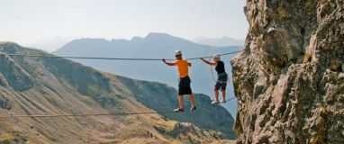 65_via-ferrata4-credit-iamges-et-reves-com.jpg